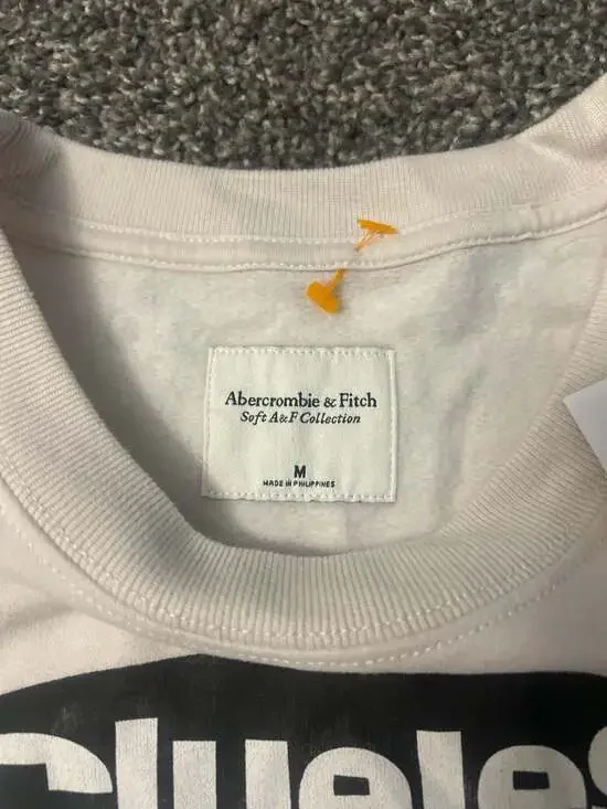 Abercrombie & Fitch Clueless Vintage Graphic Sunday Crew Sweatshirt - Picture 4 of 4